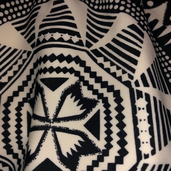 Patterned Bikini Top - Picture 2 of 4